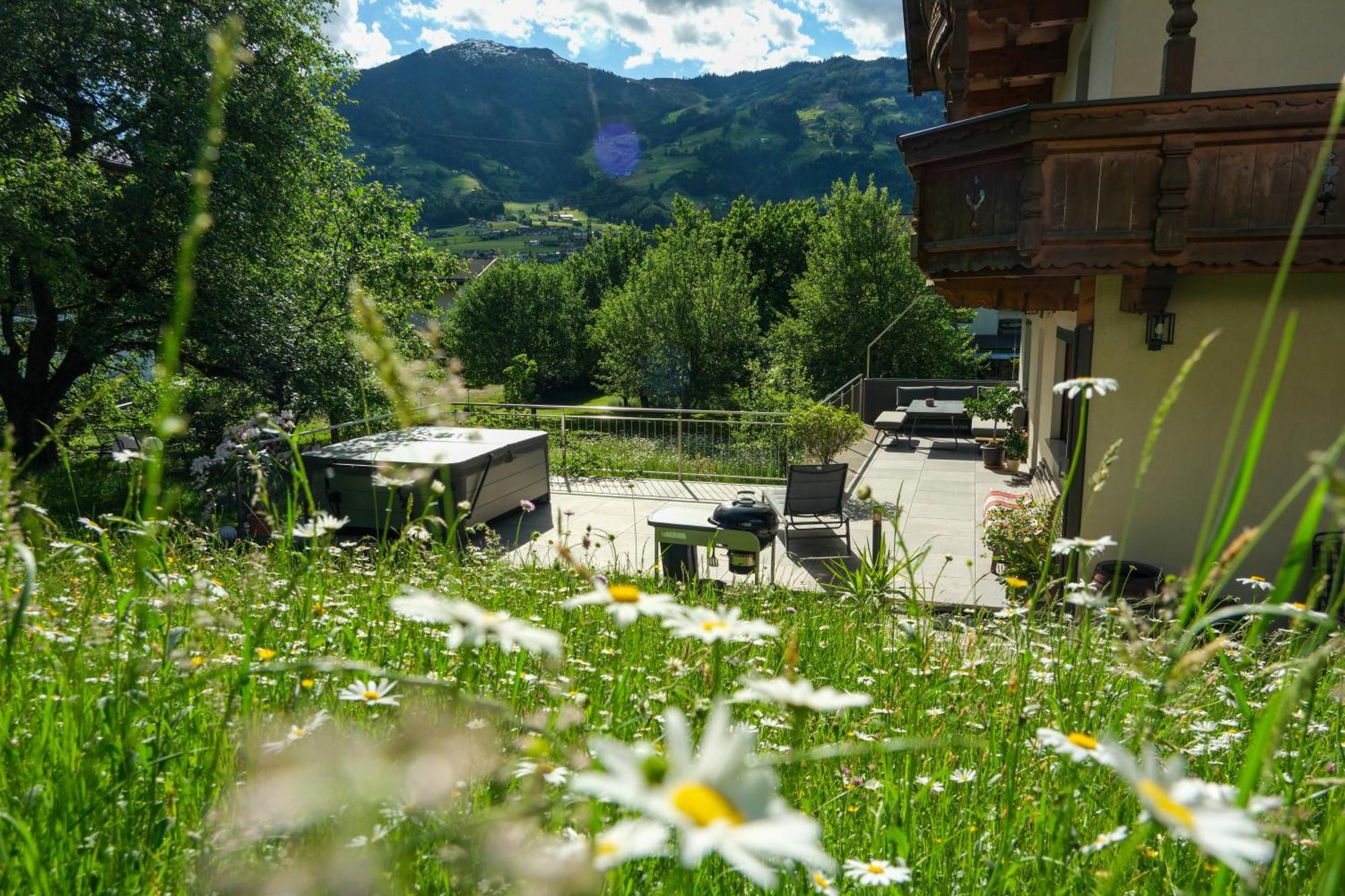 Apart Moidl Mit Privatem Pool Hart im Zillertal Buitenkant foto